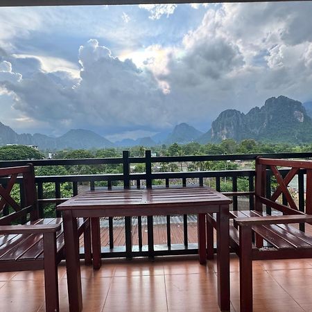 Vang Vieng Santara Backpackers Hostel Exteriör bild